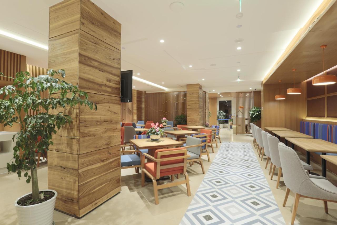 Holiday Inn Express Jiuzhaigou,Only 600 Meters To Jiuzhaigou Park By Ihg المظهر الخارجي الصورة